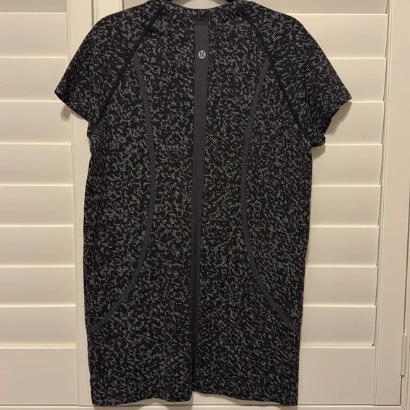Lululemon swiftly tech short sleeve - Picture 3 of 3
